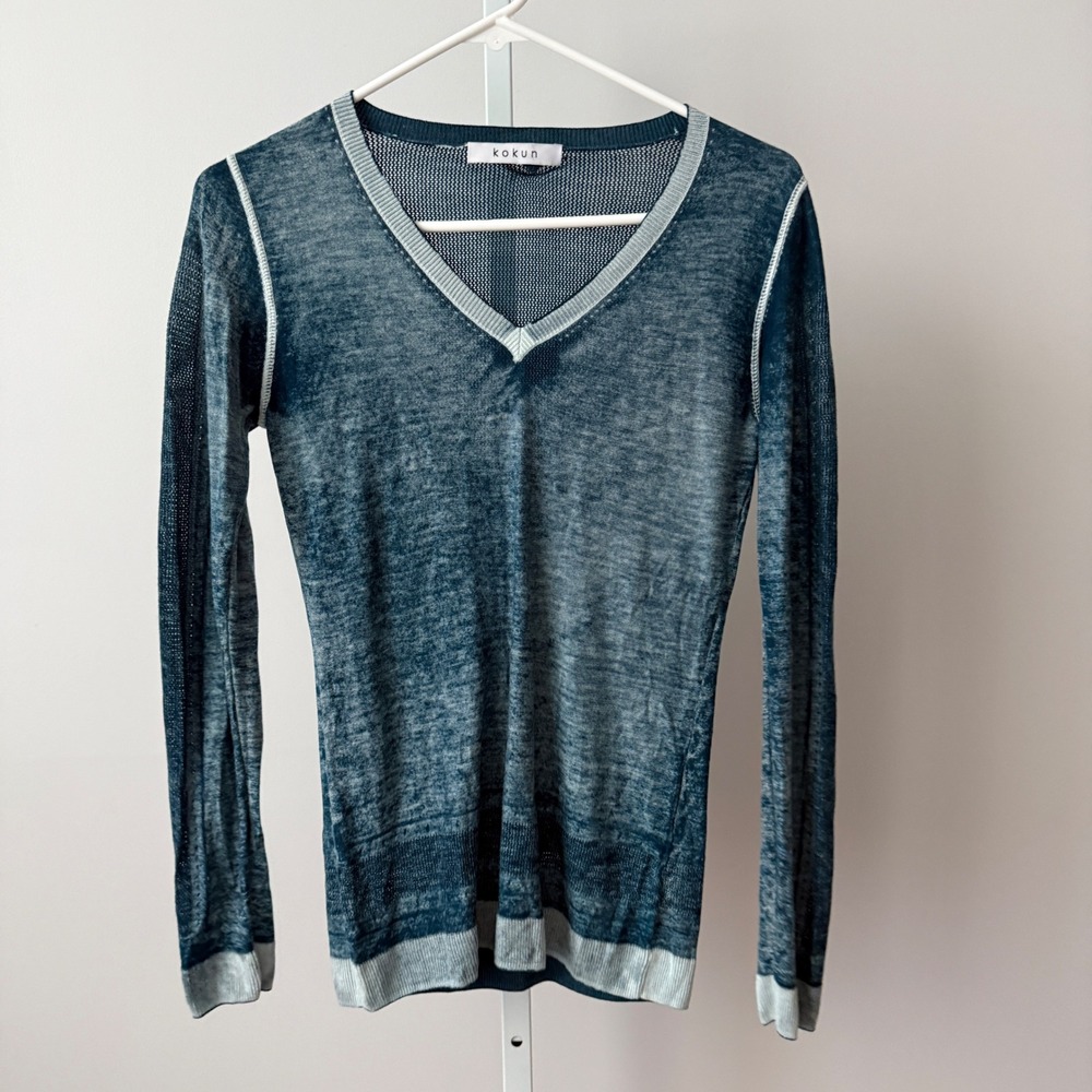 Kokun sz XS Blue V-Neck Sweater Bamboo Cashmere Knit Acid Wash Quiet Luxury Boho